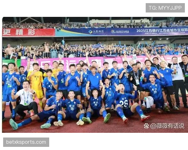 广州足球俱乐部中甲联赛阵容轮换频繁，年轻球员逐步承担更多责任